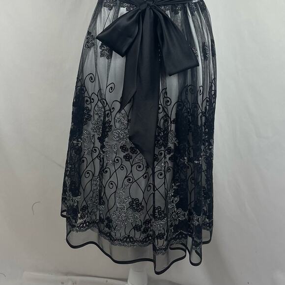 R&M Richards Sheer Black Metallic Floral Party Event Dress NWT Size 8 - Picture 6 of 14